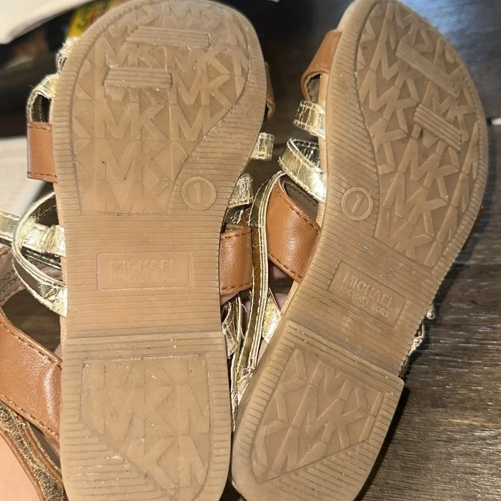 Michael Kors kids sandals Size‎ 1 gold & brown